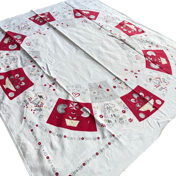 Red & white cotton tablecloth Pennsylvania Dutch motif mid century minor FLAWS - Picture 10 of 10